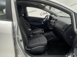 Kia Rio, 1.1 l., hatchback | 3