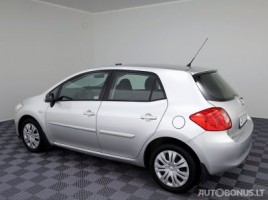 Toyota Auris, 1.6 l., hatchback | 3