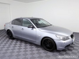 BMW 525 sedanas