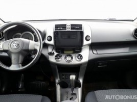 Toyota RAV4 | 4
