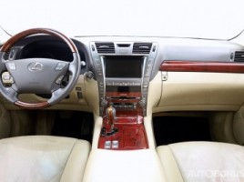 Lexus LS 460 | 4