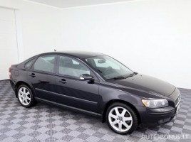 Volvo S40 седан