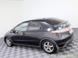 Honda Civic, 1.8 l., hatchback | 3