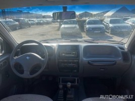 Nissan Terrano, 2.4 l., visureigis | 4