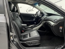 Honda Accord, 2.2 l., saloon | 3