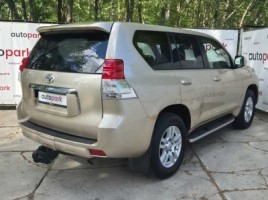 Toyota Land Cruiser | 4