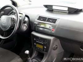 Citroen C4, 1.6 l., hatchback | 4