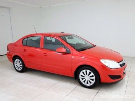 Opel Astra sedanas