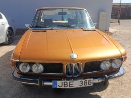 BMW седан