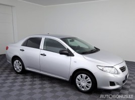 Toyota Corolla saloon
