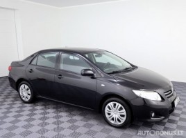 Toyota Corolla saloon