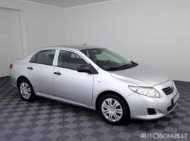 Toyota Corolla saloon