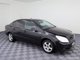 Opel Astra sedanas