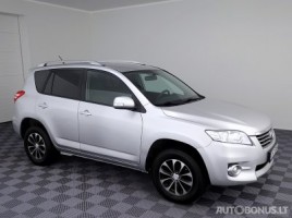 Toyota RAV4 visureigis