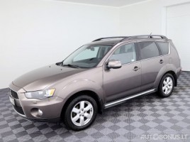 Mitsubishi Outlander, 2.4 l., cross-country | 1