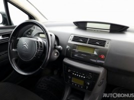 Citroen C4, 1.6 l., hatchback | 4