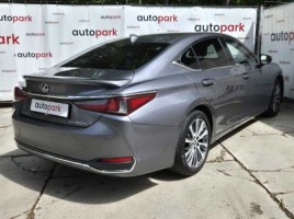 Lexus ES 300h | 3