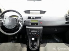 Citroen C4, 1.4 l., hatchback | 4
