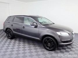 Audi Q7 cross-country