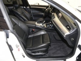 BMW 520, 2.0 l., hatchback | 4