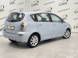 Toyota Corolla | 1