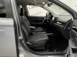 Mitsubishi Outlander | 3