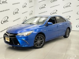 Toyota Camry sedanas