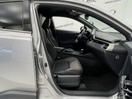 Toyota C-HR, 1.8 l., Внедорожник | 3