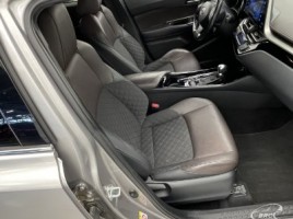 Toyota C-HR, 1.8 l., Внедорожник | 4