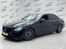 Mercedes-Benz E350 saloon