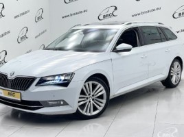 Skoda Superb universalas