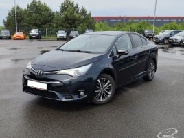 Toyota Avensis saloon