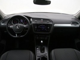 Volkswagen Tiguan | 1