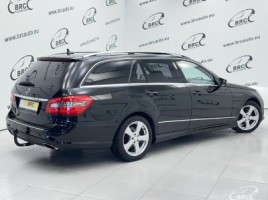 Mercedes-Benz E220 | 1