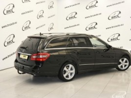 Mercedes-Benz E220 | 1