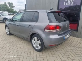 Volkswagen Golf, 1.6 l., hatchback | 2