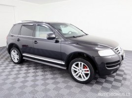 Volkswagen Touareg внедорожник