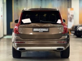 Volvo XC90 | 4