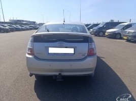 Toyota Prius, 1.5 l., hečbekas | 3