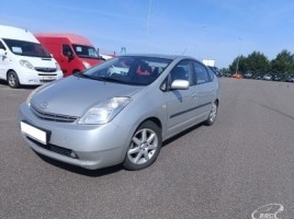 Toyota Prius хэтчбек