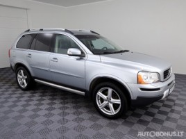 Volvo XC90 visureigis