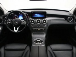 Mercedes-Benz C200 | 1