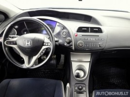 Honda Civic, 1.8 l., hatchback | 4