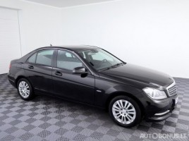 Mercedes-Benz C220