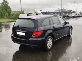 Mercedes-Benz R320 | 4