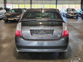 Toyota Prius | 4