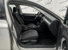 Volkswagen Passat, 1.4 l., saloon | 3