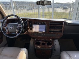 GMC Savana | 3