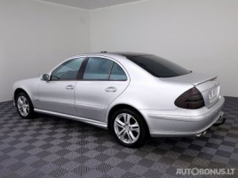Mercedes-Benz E220 | 3