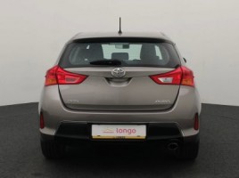 Toyota Auris | 4